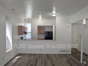 Building Photo - 2707 Russell Blvd