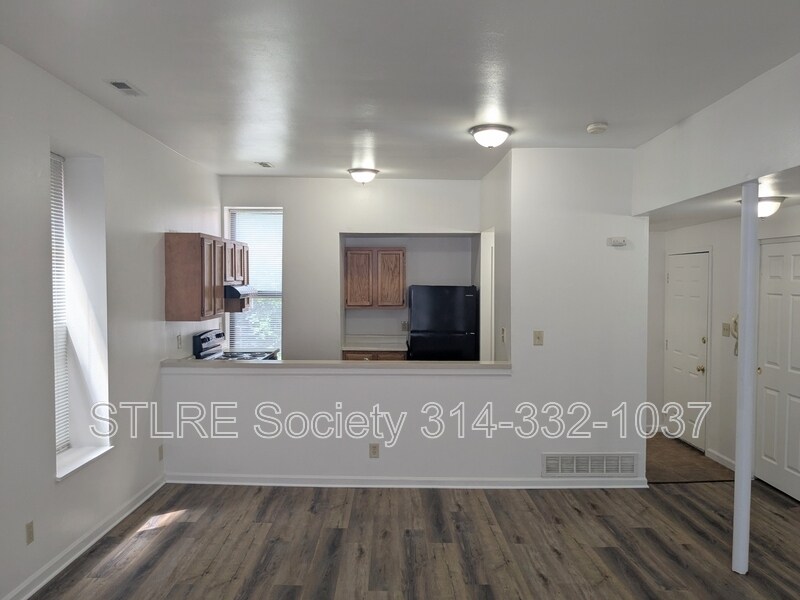 Foto principal - 2707 Russell Blvd