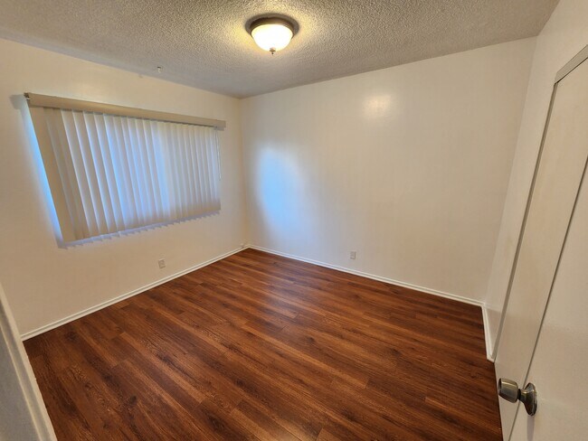Building Photo - 1808 10th St