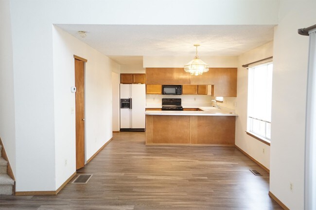 Building Photo - 9653 Cordova Dr