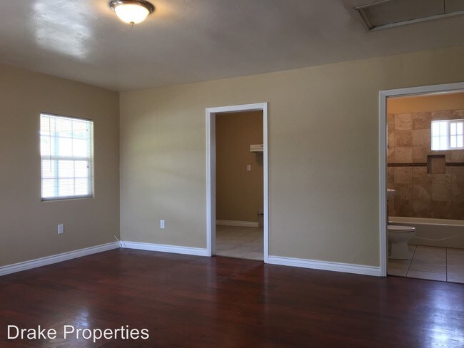 Building Photo - 3 br, 1 bath House - 524 Ruiz St.