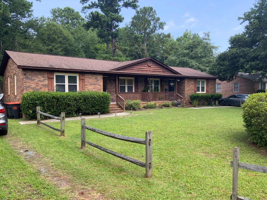 Primary Photo - 118 Horn Rd