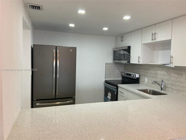 Foto del edificio - 13155 Ixora Ct