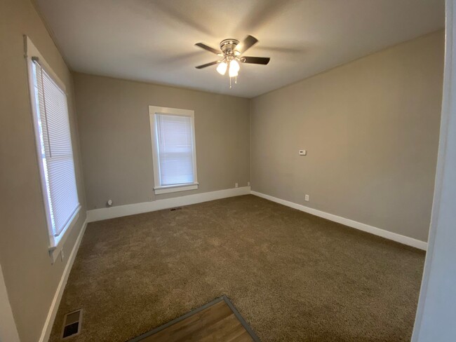 Foto del edificio - Updated 4 bedroom/2 bath home in Winfield!