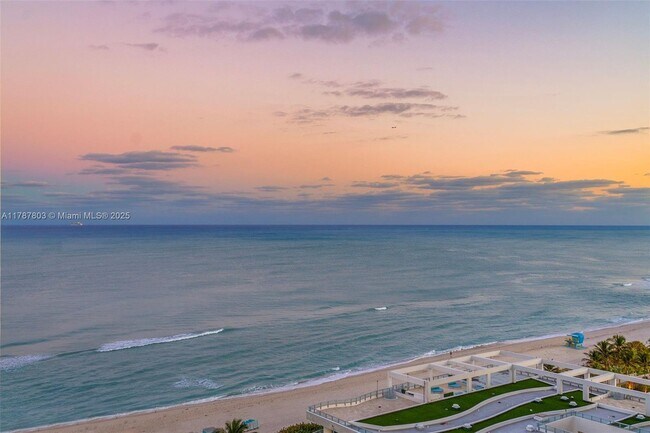 Foto del edificio - 6801 Collins Ave
