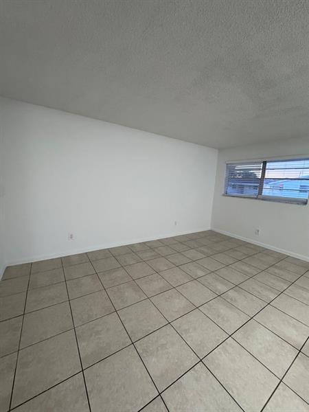 Foto del edificio - 6001 NW 7th St