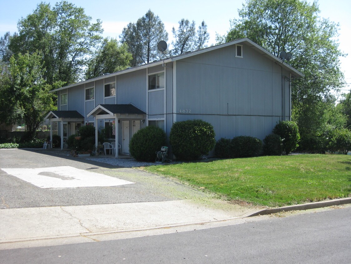 4832 Fort Peck St, Shasta Lake, CA 96019 Townhome Rentals in Shasta