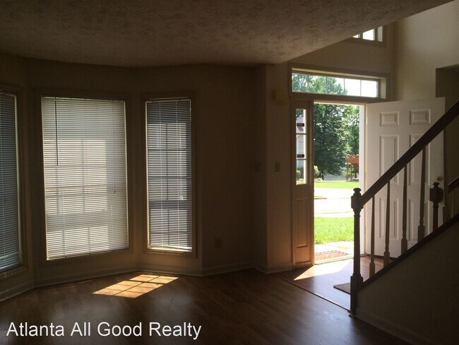 Building Photo - 4 br, 2.5 bath House - 688 Woodstone Road