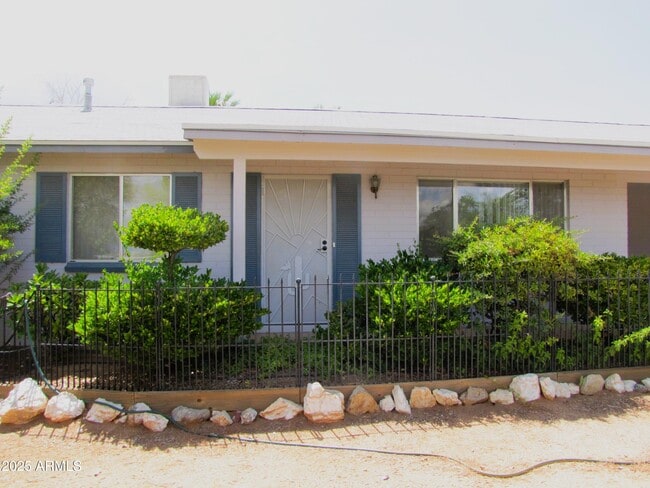 Building Photo - 1516 Hummingbird Ln
