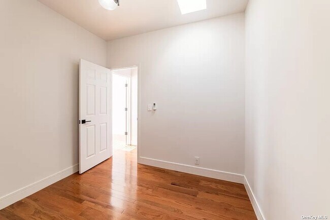 Foto del edificio - 1121 Lafayette Ave