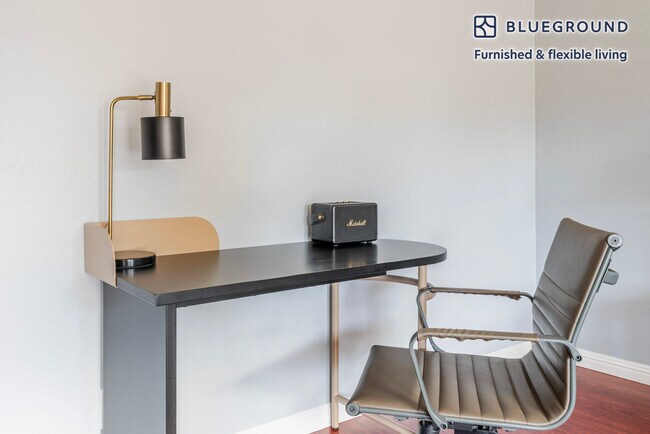 Foto del edificio - 235 Arlington Rd