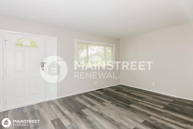 Building Photo - 5112 Benham Dr