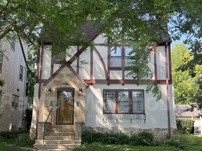 Building Photo - 1530 E 54th St