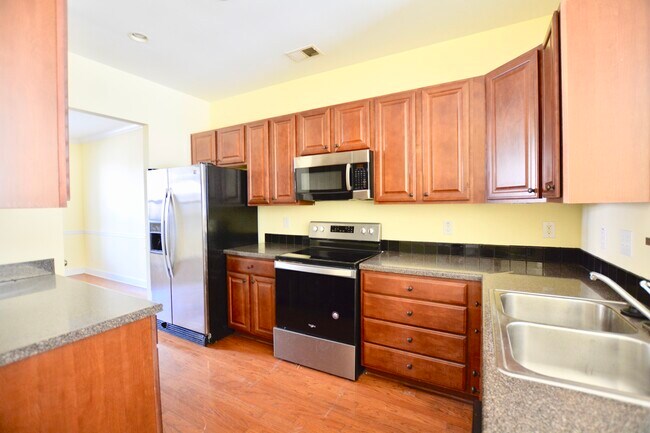 Building Photo - Charming Johns Island Townhome