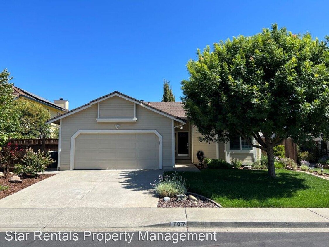 Primary Photo - 3 br, 2 bath House - 707 Greenhaven