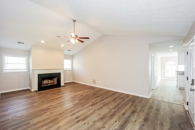 Building Photo - 110 Gingerbread Pl