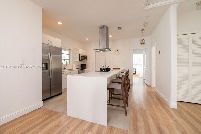Foto del edificio - 501 SW 24th Rd