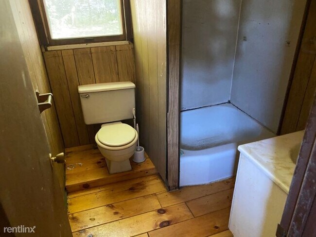 Foto del edificio - 1 br, 1 bath House - 206 S Sixth St.