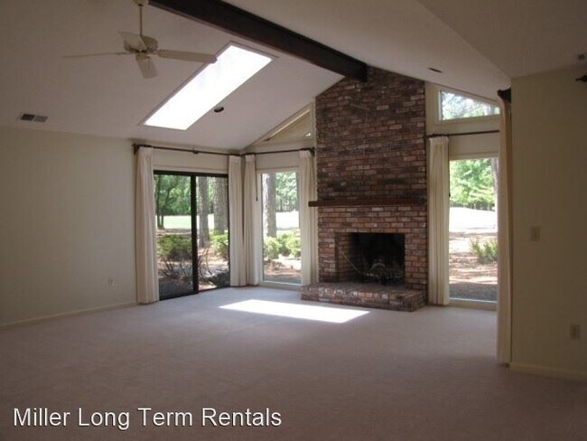 Building Photo - 4 br, 3.5 bath House - 19 Towhee Road