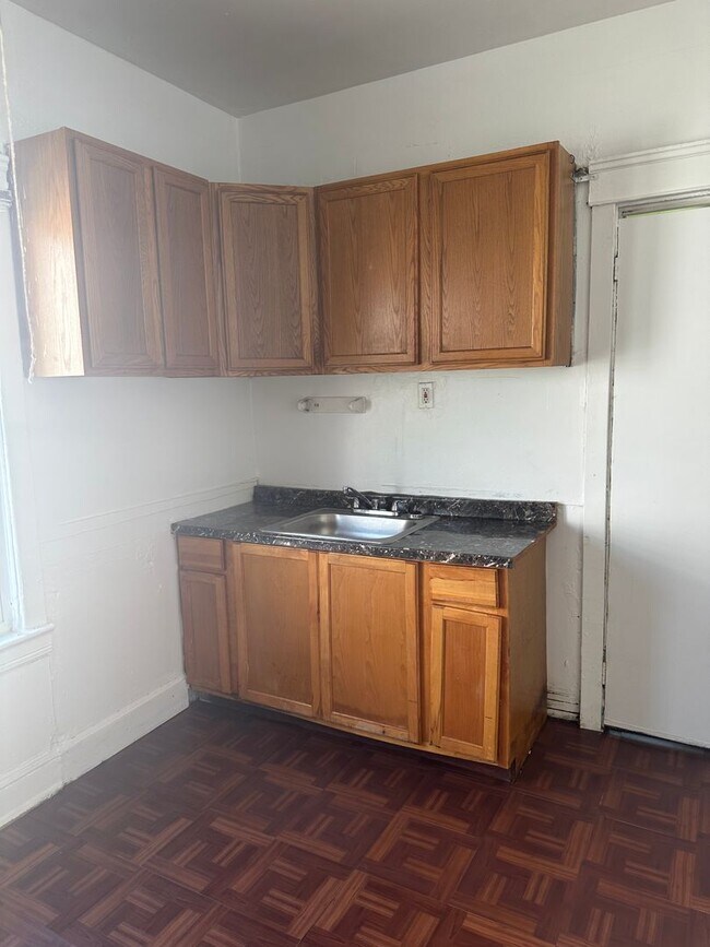 Foto del edificio - 3bd Single Cleveland Cash Pay