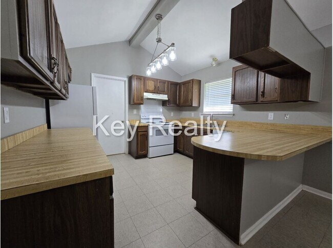 Foto del edificio - 2412 Greenway Dr