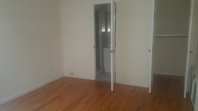 Building Photo - 250 W 102ND St