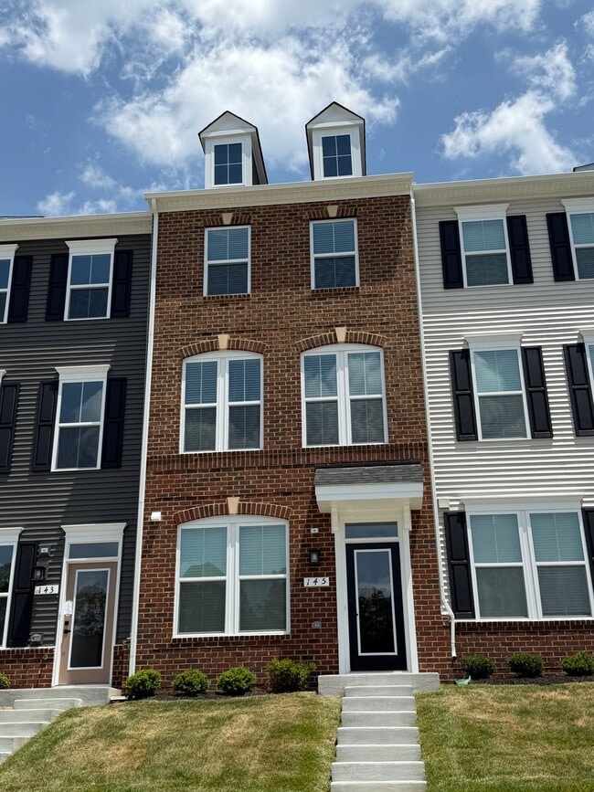 Building Photo - 145 Spring Gate Ln