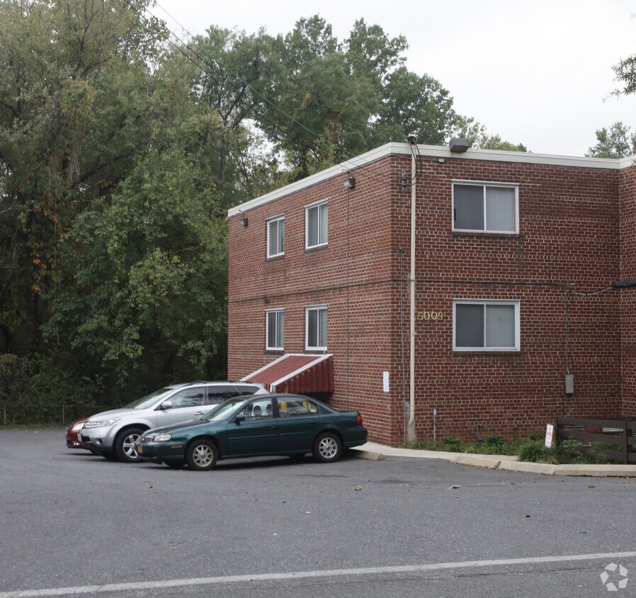 Foto del edificio - Candlewood Apartments