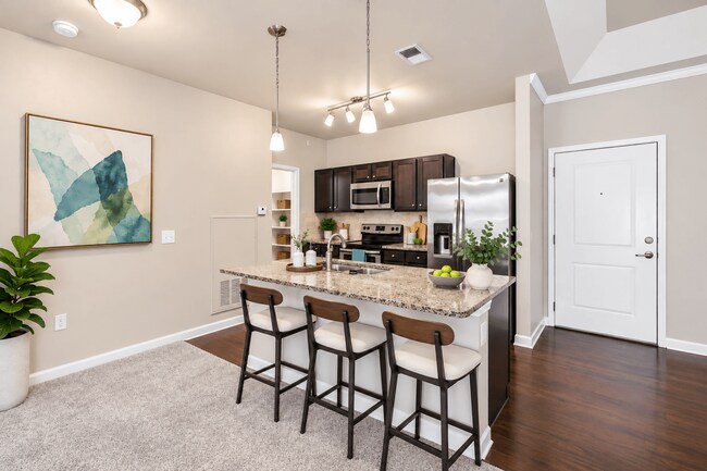 Building Photo - Creekside at Greenlawn Apartment Homes