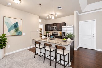 Building Photo - Creekside at Greenlawn Apartment Homes