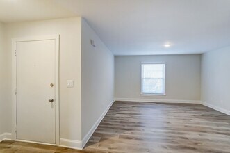 Interior Photo - Strawberry Hill