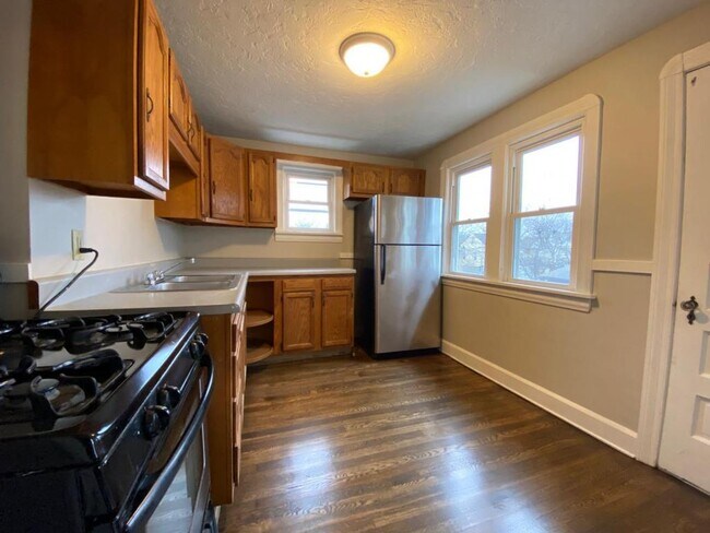 Foto del edificio - 5817 Archmere Avenue #Up