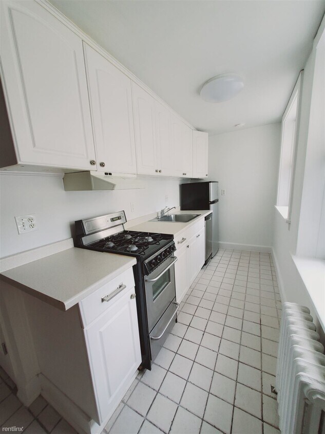 Studio, 1 bath Condo 22 Glenbrook Rd Unit 6 Condo for Rent in