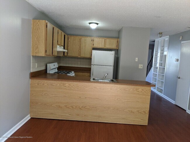 Building Photo - 1329 Paris Ct