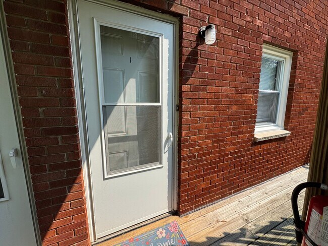 Foto del edificio - All Utilities Studio across from Kiwanis Park – $850