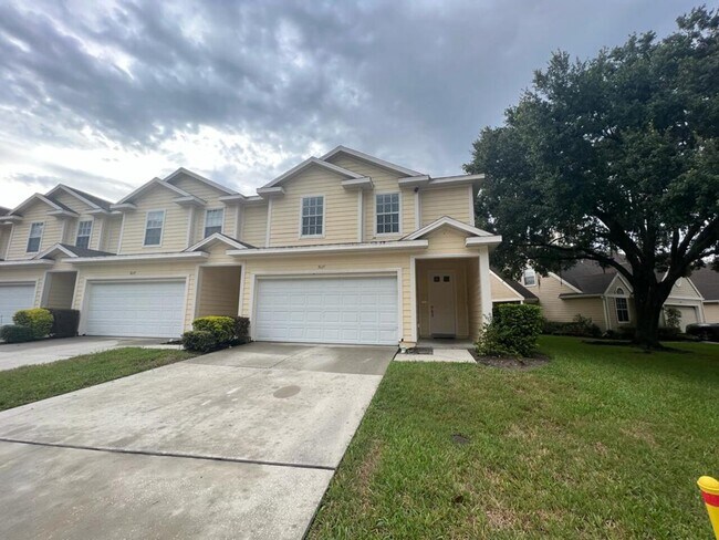 Building Photo - 3627 Pine Knot Drive