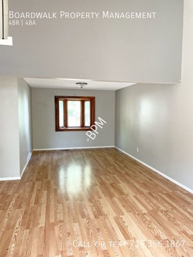 Building Photo - You cannot miss this gem of a home! Huge 4...