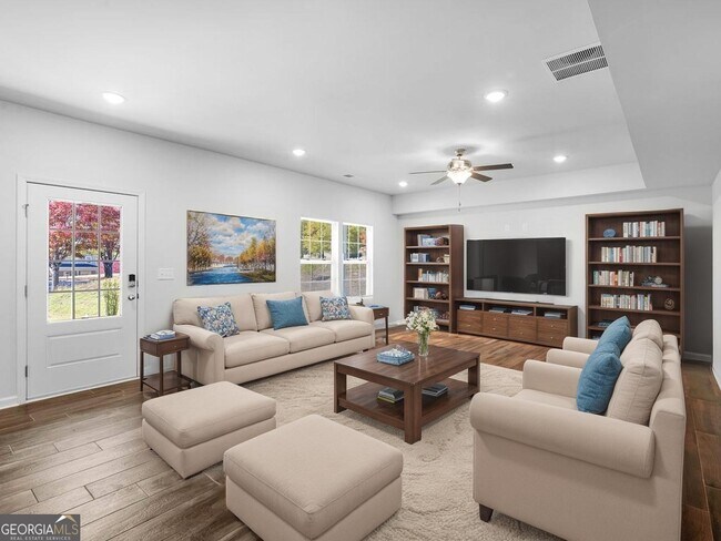 Foto del edificio - 223 Monarch Village Way