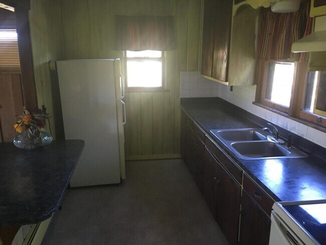 Building Photo - 3 Two Cabin Rd