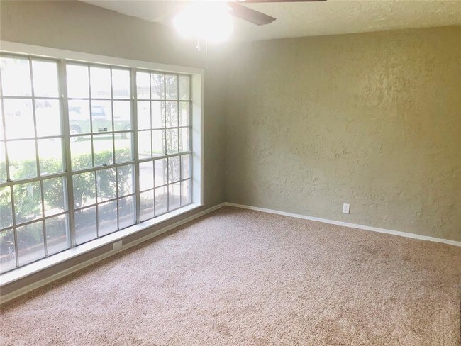 Building Photo - 3010 Stallings Dr