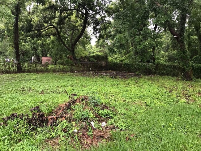 Foto del edificio - 131 Frontier Ln