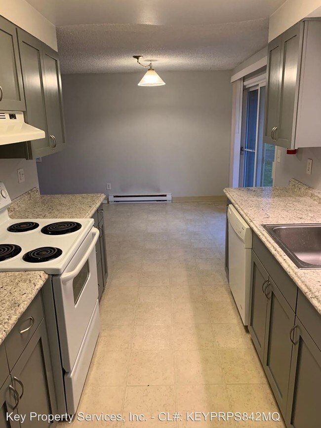Building Photo - 2 br, 1 bath House - 913 W 36th St