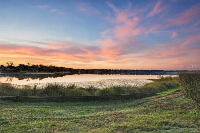 Building Photo - 812 East Blvd