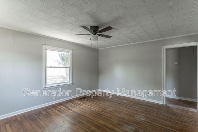 Photo - 5501 Rosemont Dr House