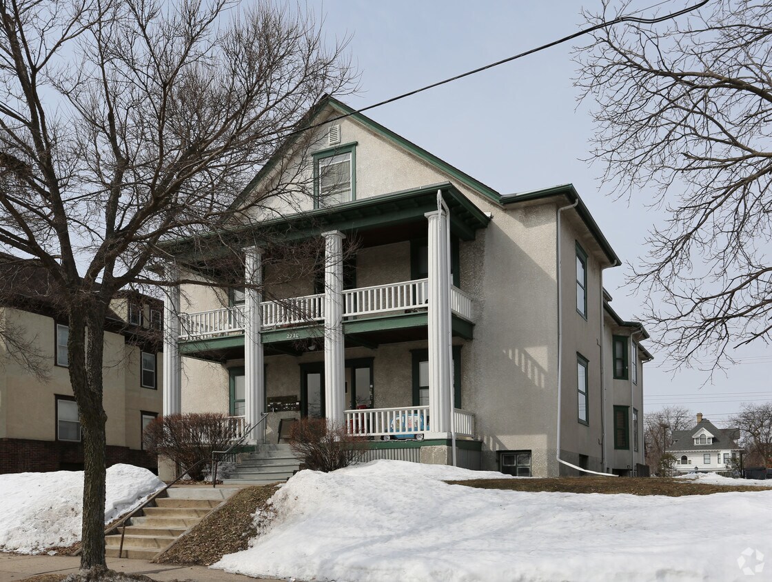 Building Photo - 2220 Emerson Ave S