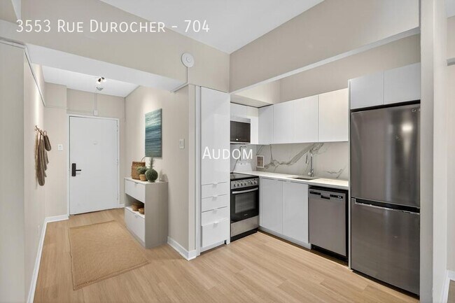Building Photo - 3553 Rue Durocher