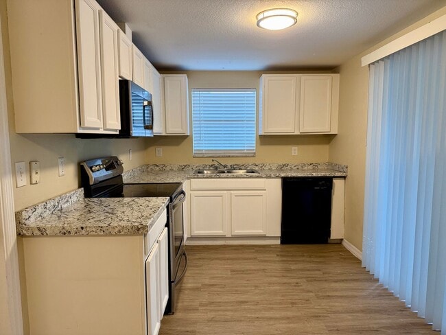 Building Photo - For Rent – Spacious 3-Bedroom Home in Jasm...