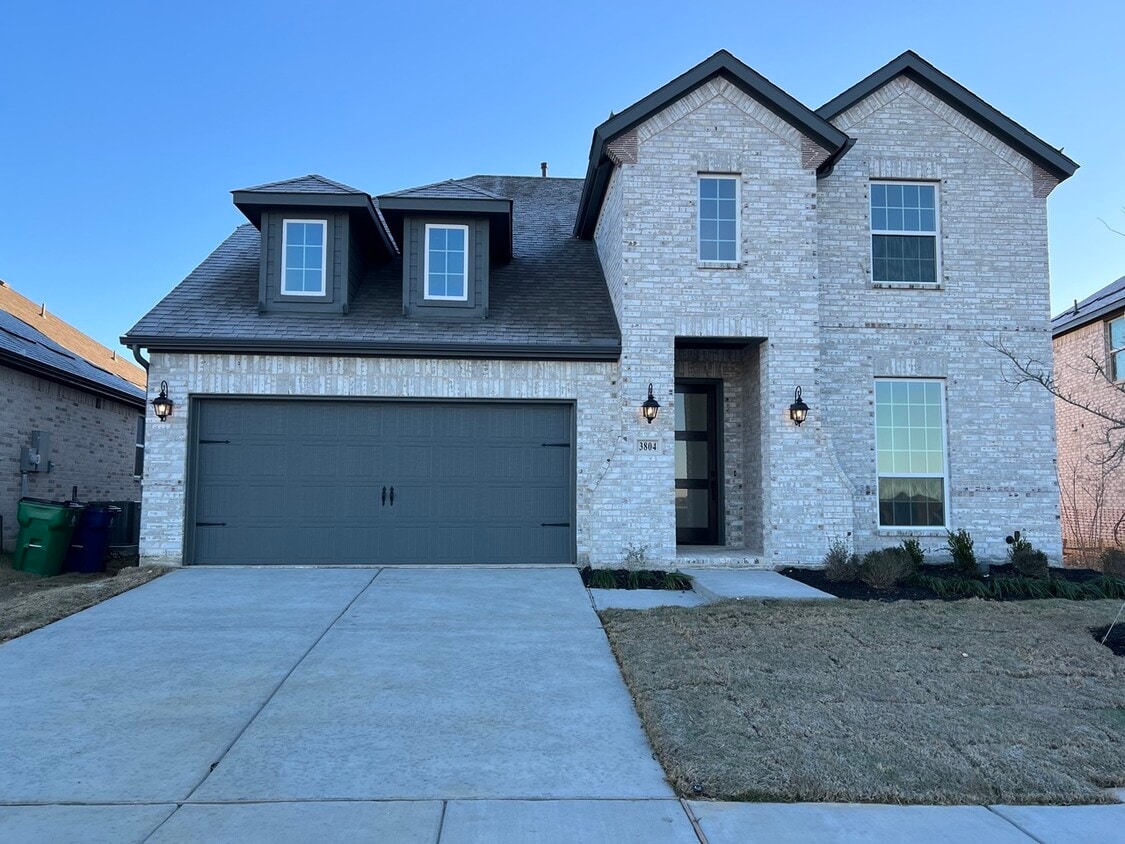 Primary Photo - 4000 Twisted Leaf Ln
