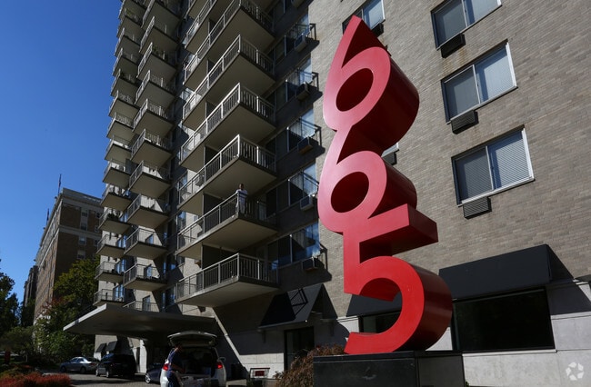 Dorchester - Dorchester Apartments