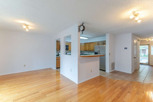 Foto del edificio - Welcome to your new home in the heart of T...